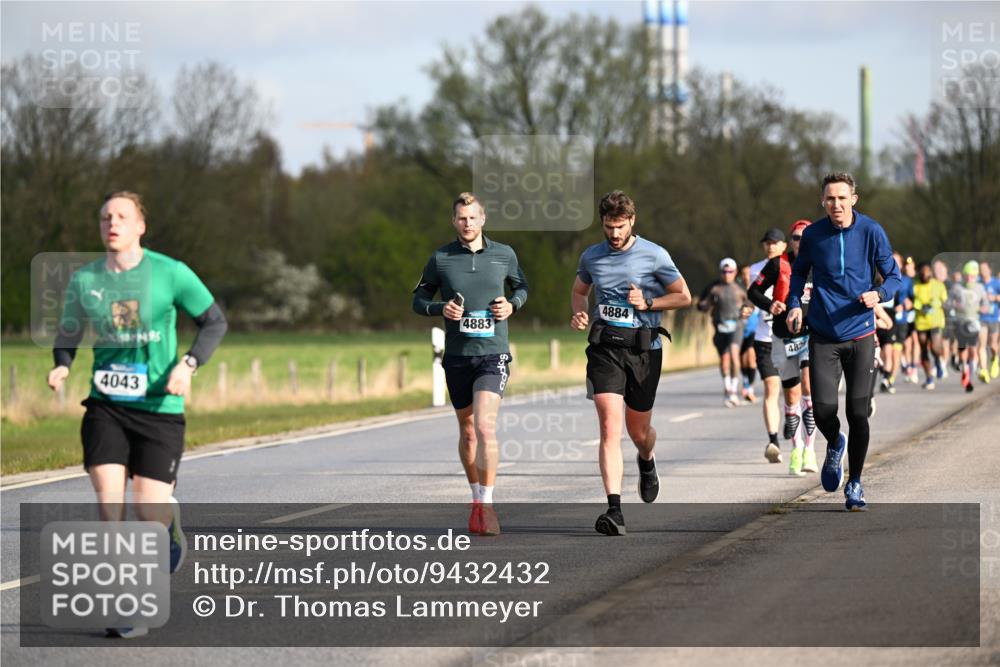 12.04.2026 - 45. Internationalen Wilhelmsburger Insellauf Dr. Thomas Lammeyer http://msf.ph/oto/9432432 12.04.2026 09:14:53 Laufen 4043, 4883, 4884, 482 meine-sportfotos.de