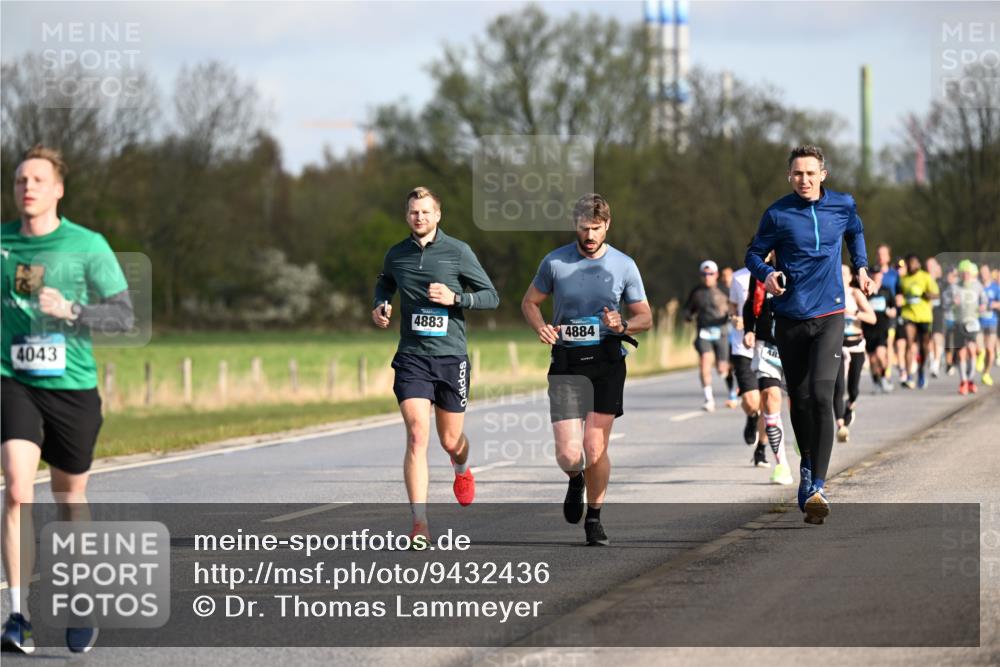 12.04.2026 - 45. Internationalen Wilhelmsburger Insellauf Dr. Thomas Lammeyer http://msf.ph/oto/9432436 12.04.2026 09:14:54 Laufen 4043, 4883, 4884, 48 meine-sportfotos.de