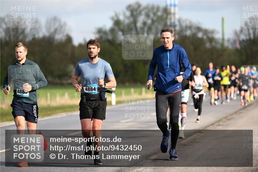 12.04.2026 - 45. Internationalen Wilhelmsburger Insellauf Dr. Thomas Lammeyer http://msf.ph/oto/9432450 12.04.2026 09:14:56 Laufen 4885, 4884 meine-sportfotos.de