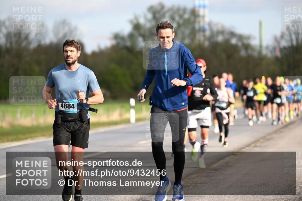 12.04.2026 - 45. Internationalen Wilhelmsburger Insellauf Dr. Thomas Lammeyer http://msf.ph/oto/9432456 12.04.2026 09:14:57 Laufen 4884 meine-sportfotos.de