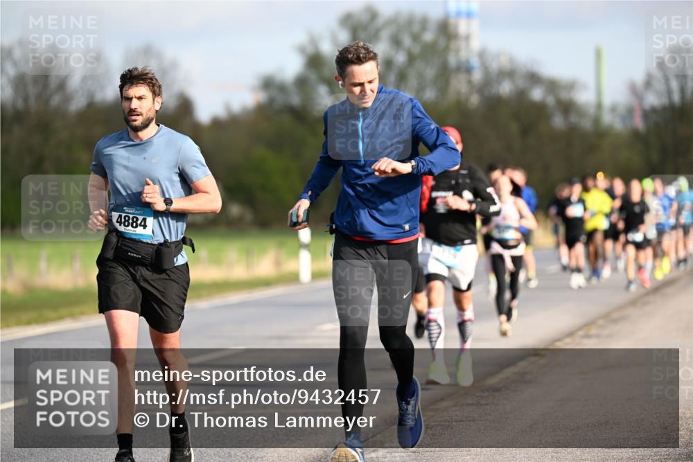 12.04.2026 - 45. Internationalen Wilhelmsburger Insellauf Dr. Thomas Lammeyer http://msf.ph/oto/9432457 12.04.2026 09:14:57 Laufen 4884 meine-sportfotos.de