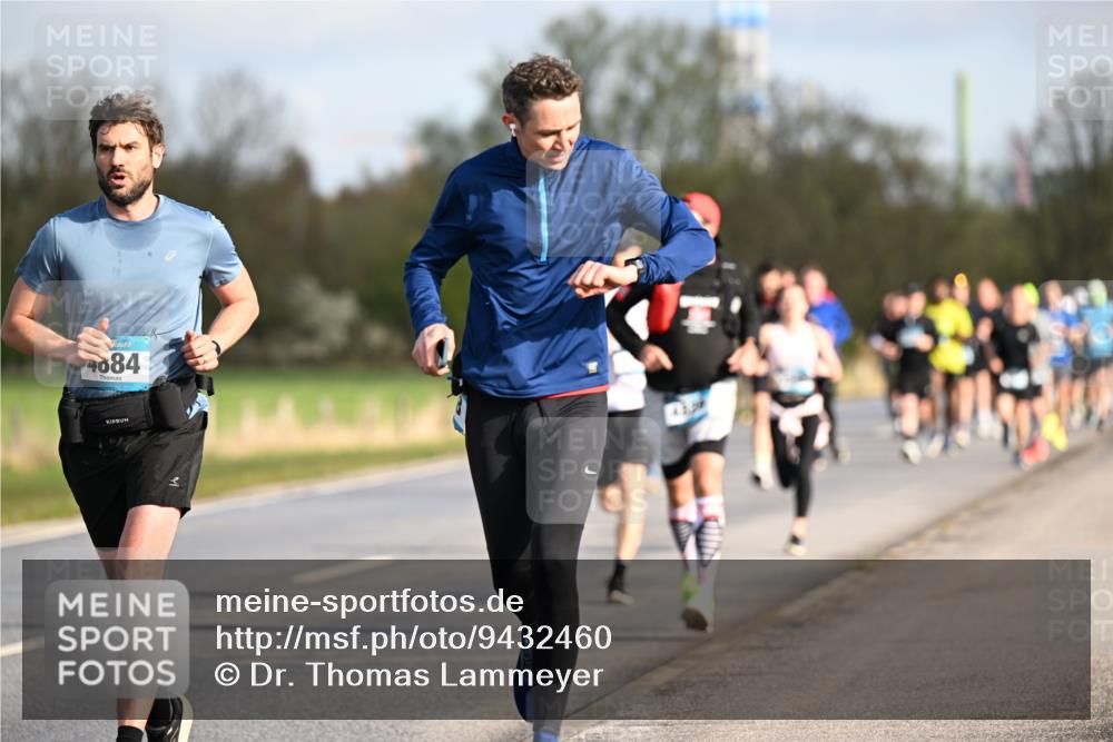 12.04.2026 - 45. Internationalen Wilhelmsburger Insellauf Dr. Thomas Lammeyer http://msf.ph/oto/9432460 12.04.2026 09:14:58 Laufen 4084 meine-sportfotos.de