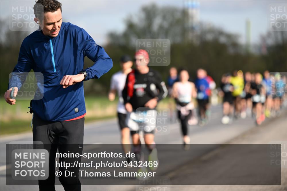 12.04.2026 - 45. Internationalen Wilhelmsburger Insellauf Dr. Thomas Lammeyer http://msf.ph/oto/9432469 12.04.2026 09:14:59 Laufen  meine-sportfotos.de