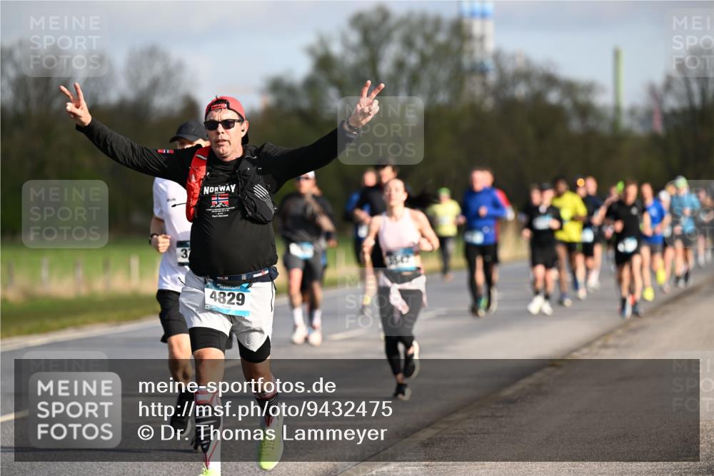 12.04.2026 - 45. Internationalen Wilhelmsburger Insellauf Dr. Thomas Lammeyer http://msf.ph/oto/9432475 12.04.2026 09:15:00 Laufen 3, 4829 meine-sportfotos.de