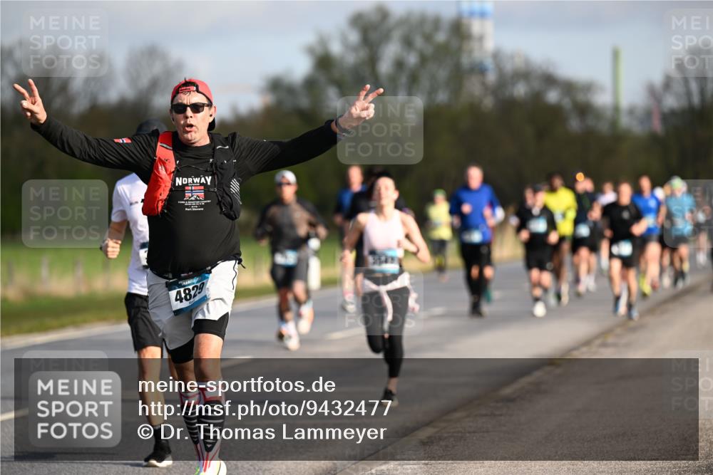 12.04.2026 - 45. Internationalen Wilhelmsburger Insellauf Dr. Thomas Lammeyer http://msf.ph/oto/9432477 12.04.2026 09:15:00 Laufen 4829 meine-sportfotos.de
