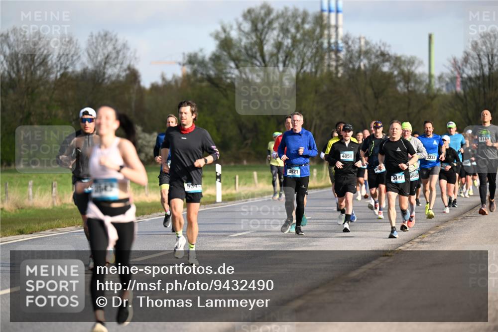 12.04.2026 - 45. Internationalen Wilhelmsburger Insellauf Dr. Thomas Lammeyer http://msf.ph/oto/9432490 12.04.2026 09:15:03 Laufen 534, 4521, 4050, 3447, 3605, 3238, 3144 meine-sportfotos.de