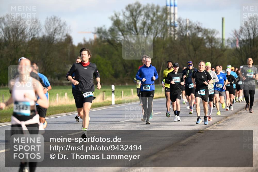 12.04.2026 - 45. Internationalen Wilhelmsburger Insellauf Dr. Thomas Lammeyer http://msf.ph/oto/9432494 12.04.2026 09:15:03 Laufen 5344, 4521, 4050, 4000, 3447, 3605, 3238, 3144 meine-sportfotos.de