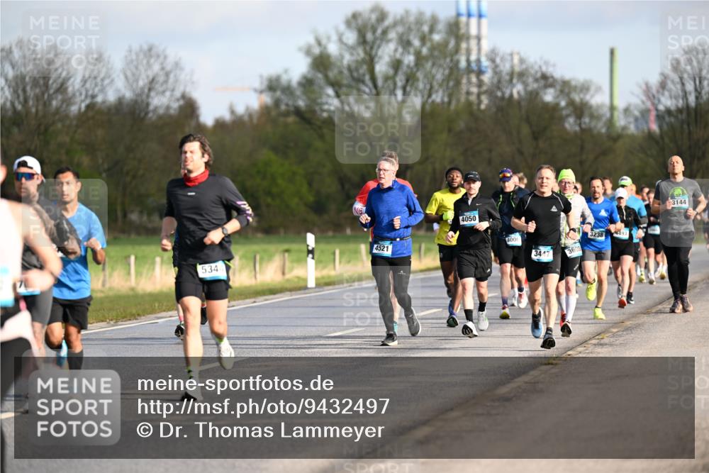 12.04.2026 - 45. Internationalen Wilhelmsburger Insellauf Dr. Thomas Lammeyer http://msf.ph/oto/9432497 12.04.2026 09:15:04 Laufen 534, 4521, 4050, 4000, 3447, 3605, 3238, 93, 3144 meine-sportfotos.de