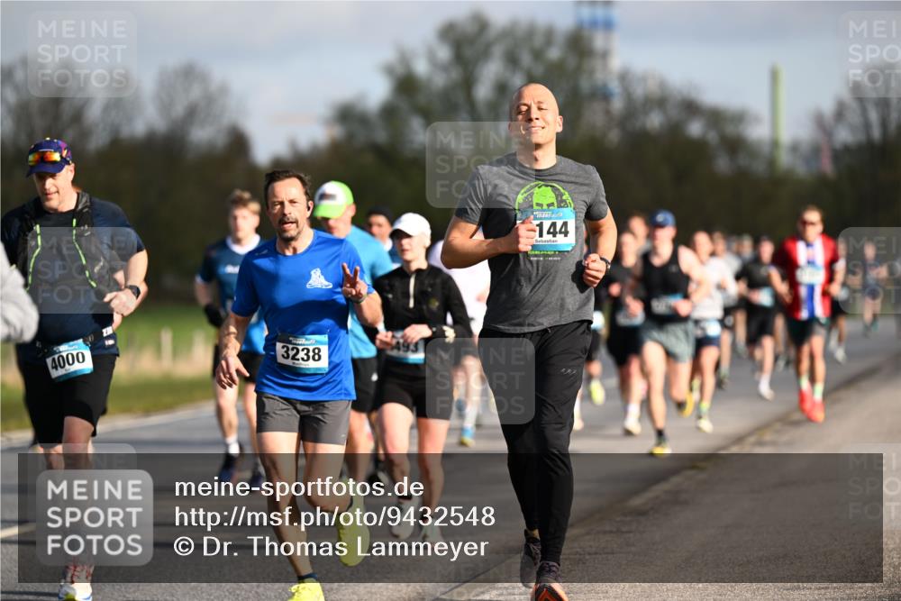 12.04.2026 - 45. Internationalen Wilhelmsburger Insellauf Dr. Thomas Lammeyer http://msf.ph/oto/9432548 12.04.2026 09:15:12 Laufen 4000, 3238, 144 meine-sportfotos.de