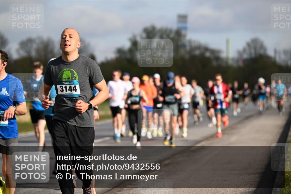 12.04.2026 - 45. Internationalen Wilhelmsburger Insellauf Dr. Thomas Lammeyer http://msf.ph/oto/9432556 12.04.2026 09:15:14 Laufen 3144 meine-sportfotos.de