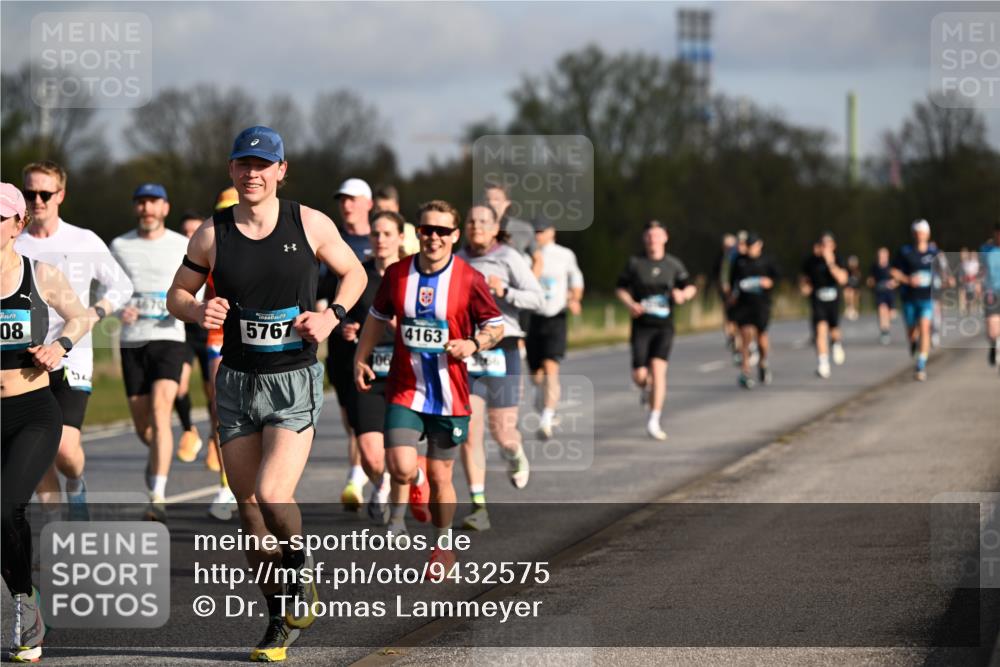 12.04.2026 - 45. Internationalen Wilhelmsburger Insellauf Dr. Thomas Lammeyer http://msf.ph/oto/9432575 12.04.2026 09:15:18 Laufen 08, 5767, 4163 meine-sportfotos.de