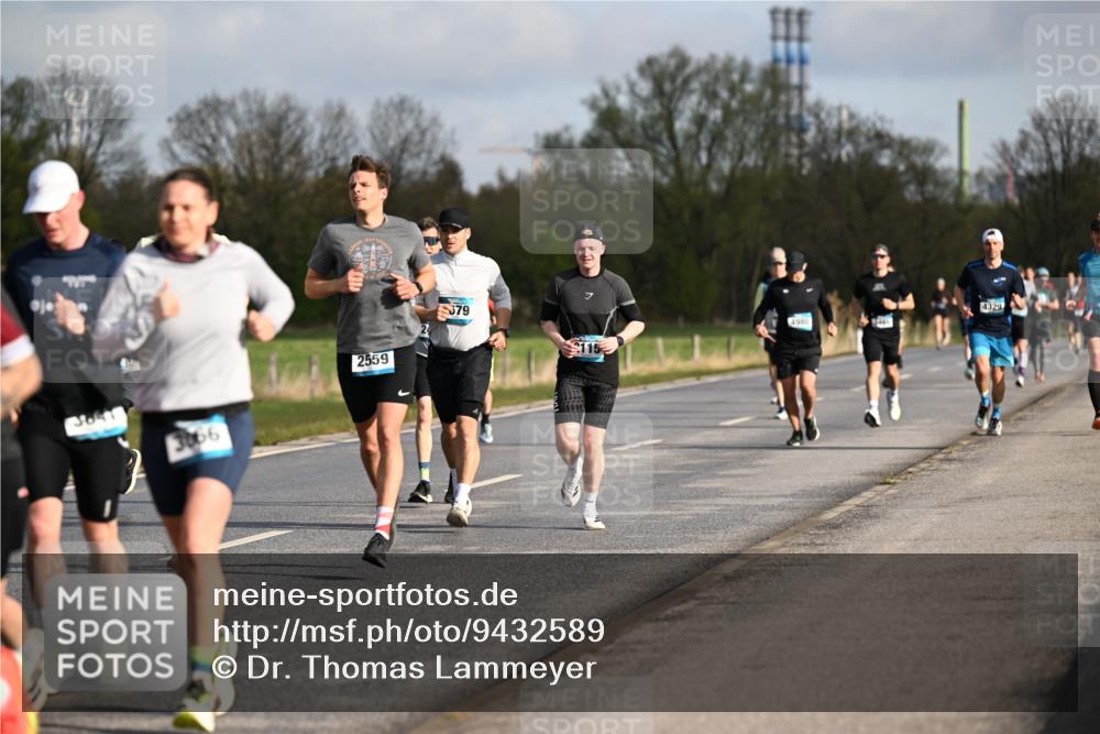 12.04.2026 - 45. Internationalen Wilhelmsburger Insellauf Dr. Thomas Lammeyer http://msf.ph/oto/9432589 12.04.2026 09:15:20 Laufen 3841, 3066, 2559, 579, 4980, 2115, 4329 meine-sportfotos.de