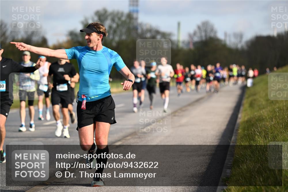 12.04.2026 - 45. Internationalen Wilhelmsburger Insellauf Dr. Thomas Lammeyer http://msf.ph/oto/9432622 12.04.2026 09:15:28 Laufen 30 meine-sportfotos.de