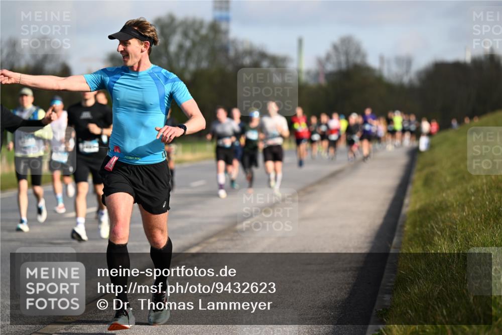 12.04.2026 - 45. Internationalen Wilhelmsburger Insellauf Dr. Thomas Lammeyer http://msf.ph/oto/9432623 12.04.2026 09:15:28 Laufen  meine-sportfotos.de