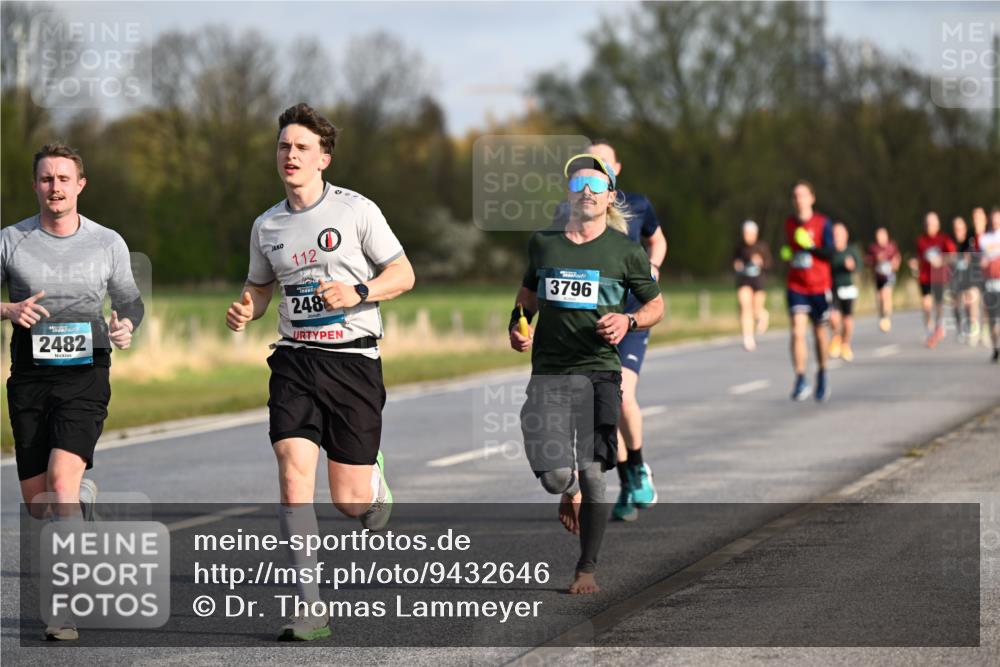 12.04.2026 - 45. Internationalen Wilhelmsburger Insellauf Dr. Thomas Lammeyer http://msf.ph/oto/9432646 12.04.2026 09:15:35 Laufen 2482, 112, 248, 3796 meine-sportfotos.de