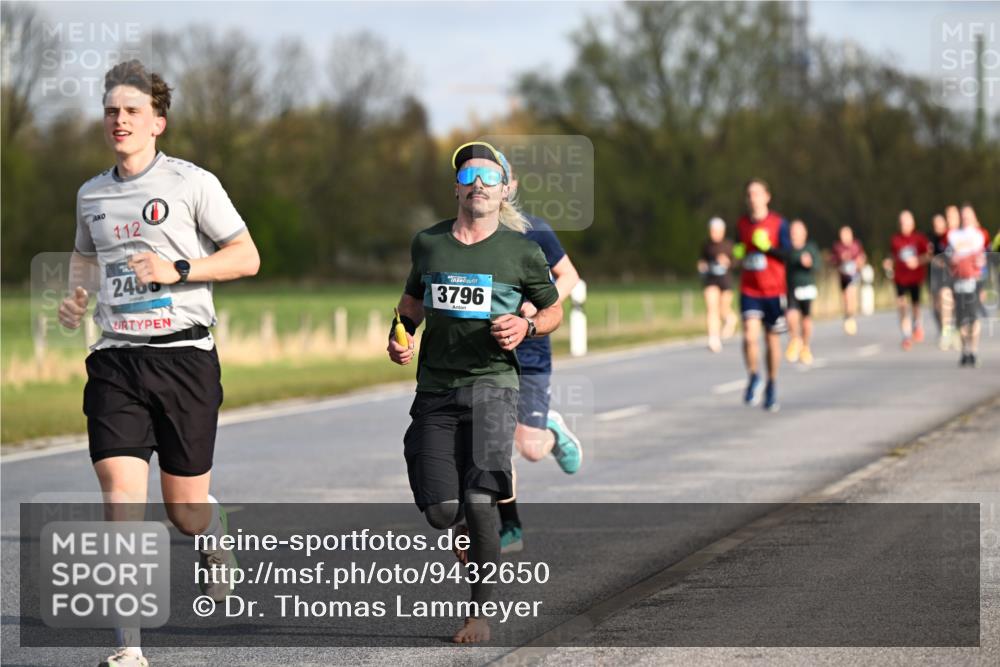 12.04.2026 - 45. Internationalen Wilhelmsburger Insellauf Dr. Thomas Lammeyer http://msf.ph/oto/9432650 12.04.2026 09:15:35 Laufen 112, 2480, 3796 meine-sportfotos.de