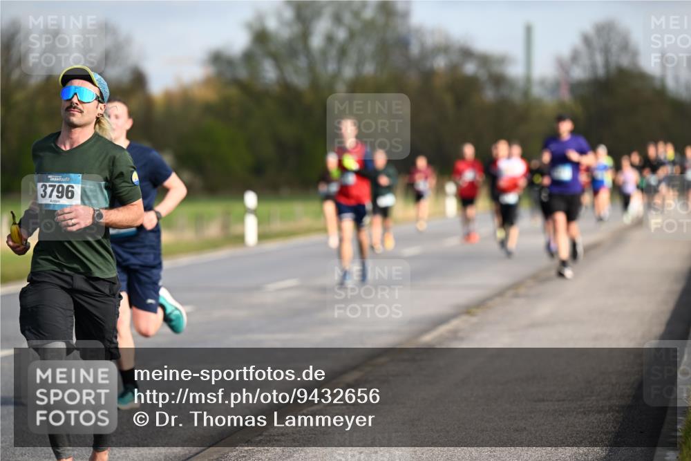 12.04.2026 - 45. Internationalen Wilhelmsburger Insellauf Dr. Thomas Lammeyer http://msf.ph/oto/9432656 12.04.2026 09:15:36 Laufen 3796 meine-sportfotos.de