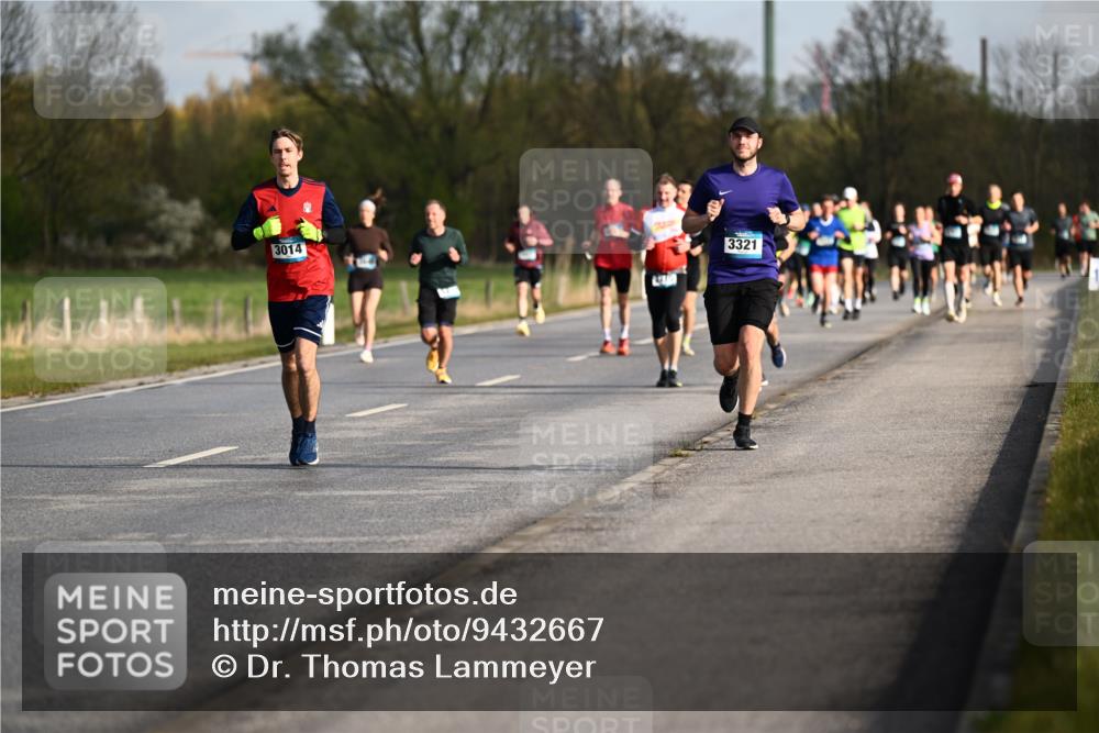12.04.2026 - 45. Internationalen Wilhelmsburger Insellauf Dr. Thomas Lammeyer http://msf.ph/oto/9432667 12.04.2026 09:15:39 Laufen 3014, 3321 meine-sportfotos.de