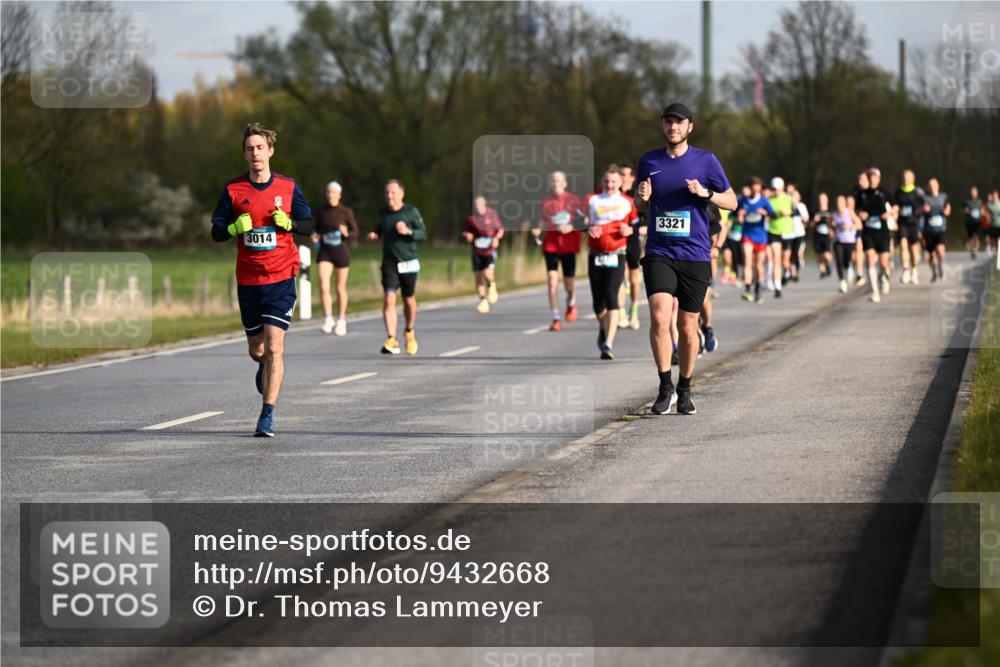 12.04.2026 - 45. Internationalen Wilhelmsburger Insellauf Dr. Thomas Lammeyer http://msf.ph/oto/9432668 12.04.2026 09:15:39 Laufen 3014, 3321 meine-sportfotos.de