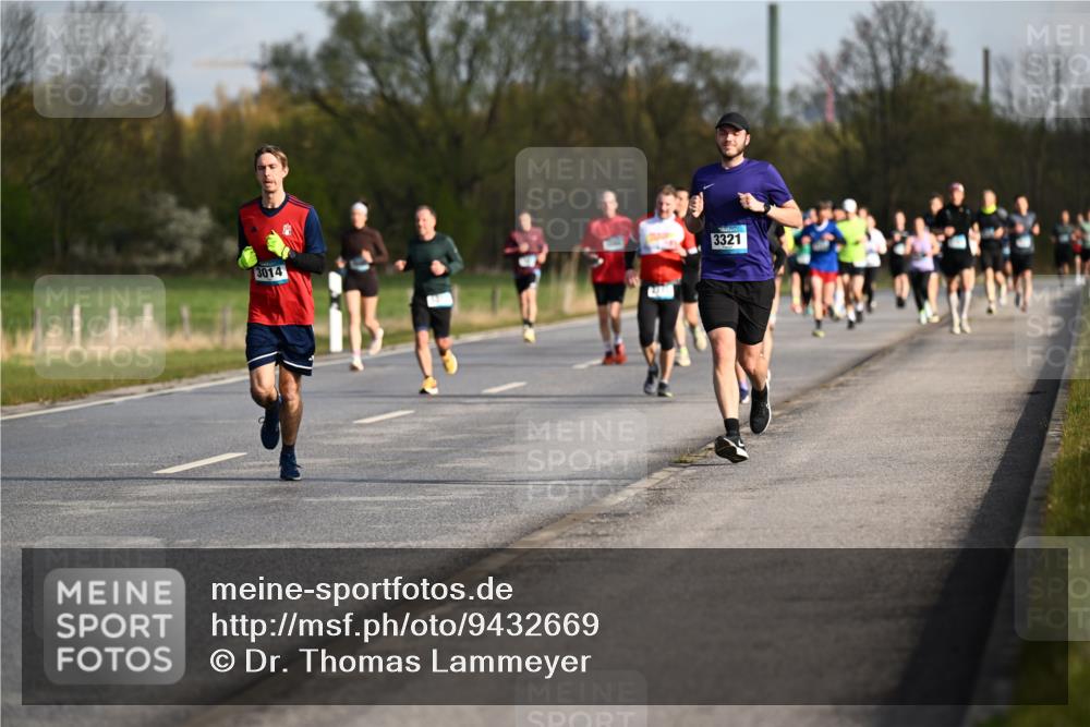 12.04.2026 - 45. Internationalen Wilhelmsburger Insellauf Dr. Thomas Lammeyer http://msf.ph/oto/9432669 12.04.2026 09:15:39 Laufen 3014, 3321 meine-sportfotos.de