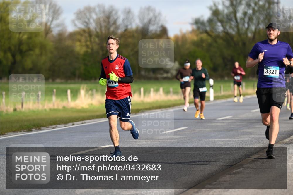 12.04.2026 - 45. Internationalen Wilhelmsburger Insellauf Dr. Thomas Lammeyer http://msf.ph/oto/9432683 12.04.2026 09:15:41 Laufen 3014, 3321 meine-sportfotos.de