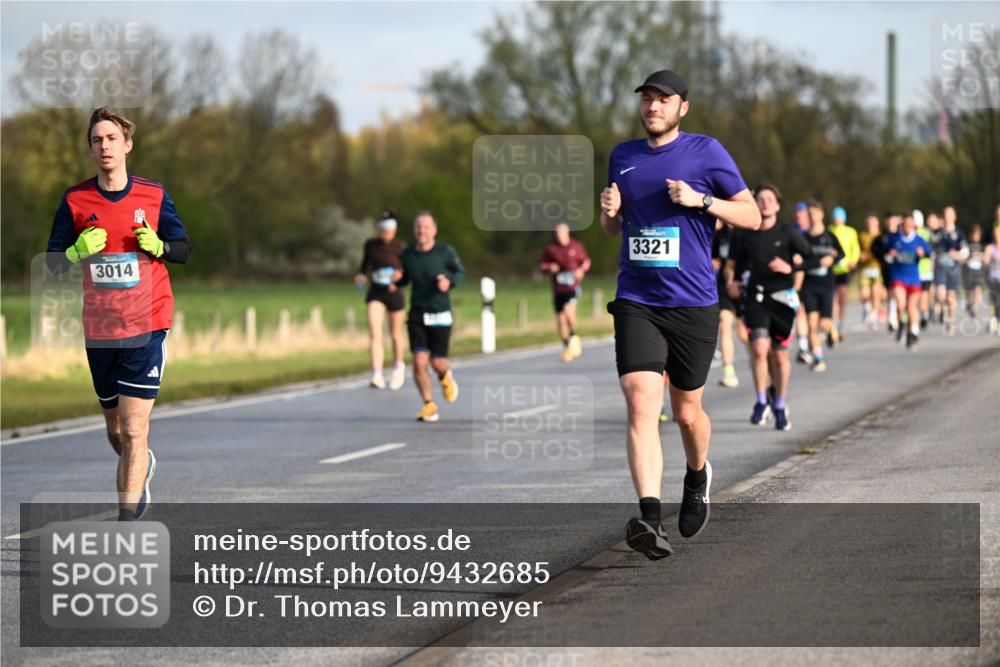 12.04.2026 - 45. Internationalen Wilhelmsburger Insellauf Dr. Thomas Lammeyer http://msf.ph/oto/9432685 12.04.2026 09:15:41 Laufen 3014, 3321 meine-sportfotos.de