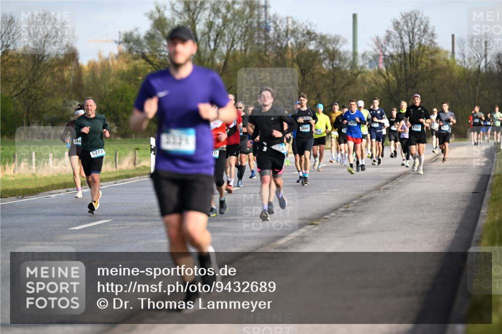 12.04.2026 - 45. Internationalen Wilhelmsburger Insellauf Dr. Thomas Lammeyer http://msf.ph/oto/9432689 12.04.2026 09:15:42 Laufen 394, 5273, 10, 3042, 2048, 2472, 4787 meine-sportfotos.de