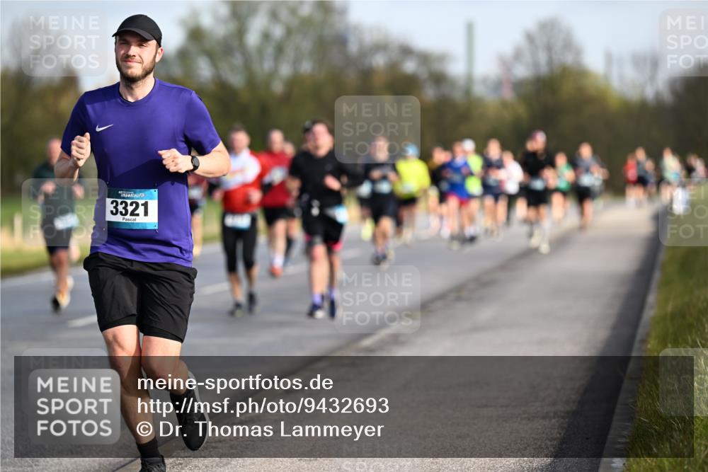 12.04.2026 - 45. Internationalen Wilhelmsburger Insellauf Dr. Thomas Lammeyer http://msf.ph/oto/9432693 12.04.2026 09:15:43 Laufen 3321 meine-sportfotos.de