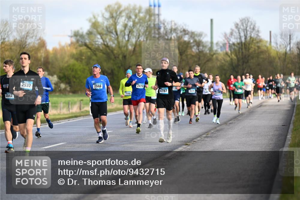 12.04.2026 - 45. Internationalen Wilhelmsburger Insellauf Dr. Thomas Lammeyer http://msf.ph/oto/9432715 12.04.2026 09:15:49 Laufen 3042, 2537, 2568, 2048, 2472, 4787, 3629, 4439 meine-sportfotos.de