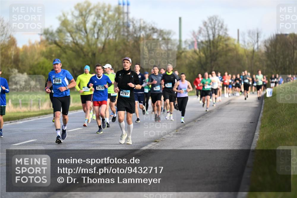 12.04.2026 - 45. Internationalen Wilhelmsburger Insellauf Dr. Thomas Lammeyer http://msf.ph/oto/9432717 12.04.2026 09:15:50 Laufen 2568, 2472, 2048, 4787, 3632, 3629 meine-sportfotos.de