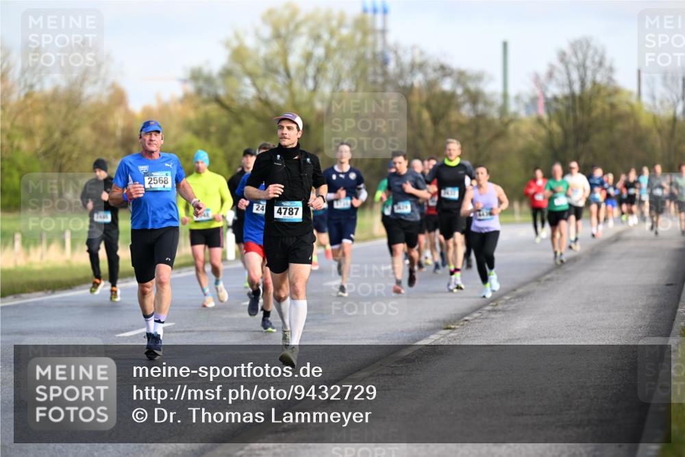12.04.2026 - 45. Internationalen Wilhelmsburger Insellauf Dr. Thomas Lammeyer http://msf.ph/oto/9432729 12.04.2026 09:15:52 Laufen 2568, 24, 4787 meine-sportfotos.de