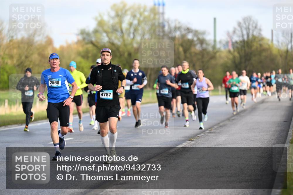 12.04.2026 - 45. Internationalen Wilhelmsburger Insellauf Dr. Thomas Lammeyer http://msf.ph/oto/9432733 12.04.2026 09:15:52 Laufen 2568, 4787 meine-sportfotos.de