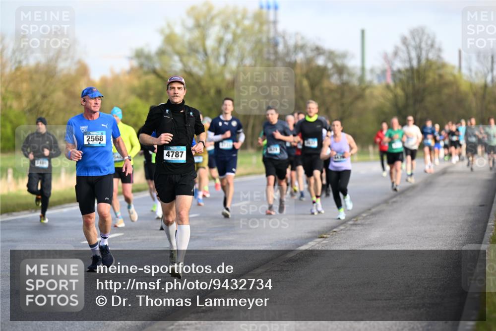 12.04.2026 - 45. Internationalen Wilhelmsburger Insellauf Dr. Thomas Lammeyer http://msf.ph/oto/9432734 12.04.2026 09:15:52 Laufen 2568, 4787 meine-sportfotos.de