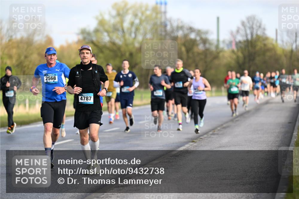 12.04.2026 - 45. Internationalen Wilhelmsburger Insellauf Dr. Thomas Lammeyer http://msf.ph/oto/9432738 12.04.2026 09:15:53 Laufen 2568, 4787 meine-sportfotos.de