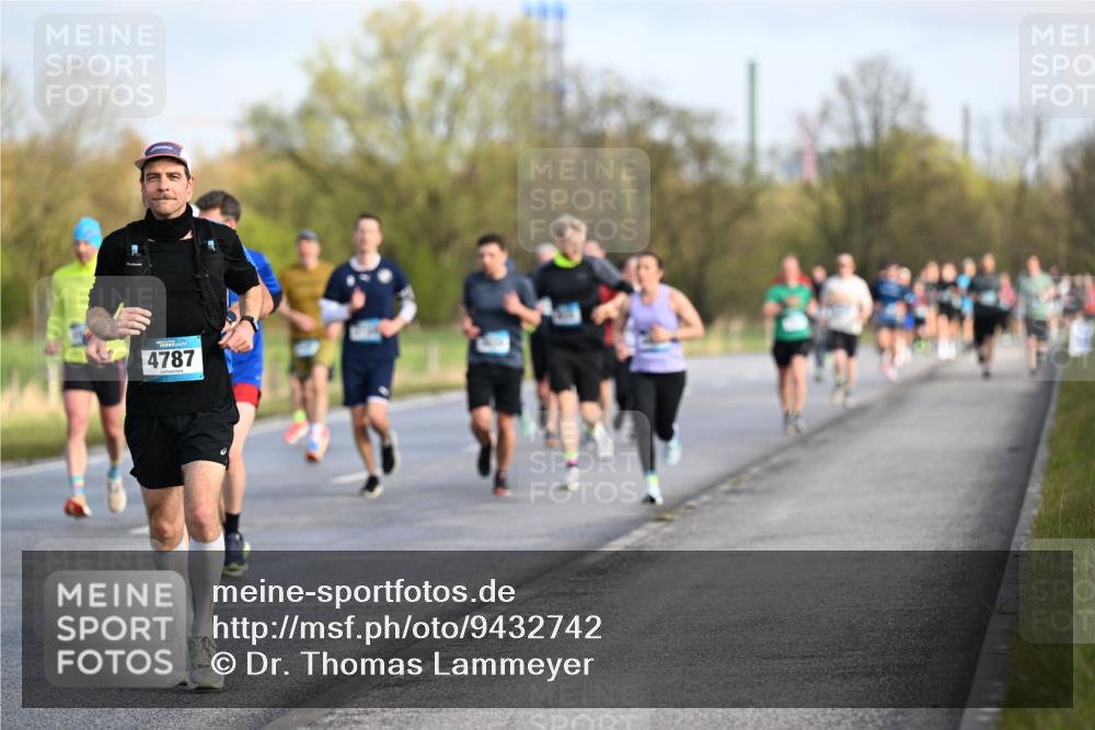 12.04.2026 - 45. Internationalen Wilhelmsburger Insellauf Dr. Thomas Lammeyer http://msf.ph/oto/9432742 12.04.2026 09:15:54 Laufen 4787 meine-sportfotos.de