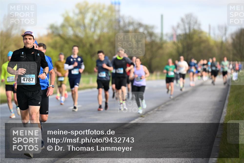 12.04.2026 - 45. Internationalen Wilhelmsburger Insellauf Dr. Thomas Lammeyer http://msf.ph/oto/9432743 12.04.2026 09:15:54 Laufen 4787 meine-sportfotos.de
