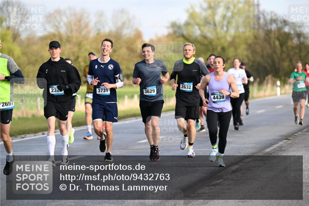 12.04.2026 - 45. Internationalen Wilhelmsburger Insellauf Dr. Thomas Lammeyer http://msf.ph/oto/9432763 12.04.2026 09:15:58 Laufen 232, 3731, 3629, 2657, 2632, 4439 meine-sportfotos.de