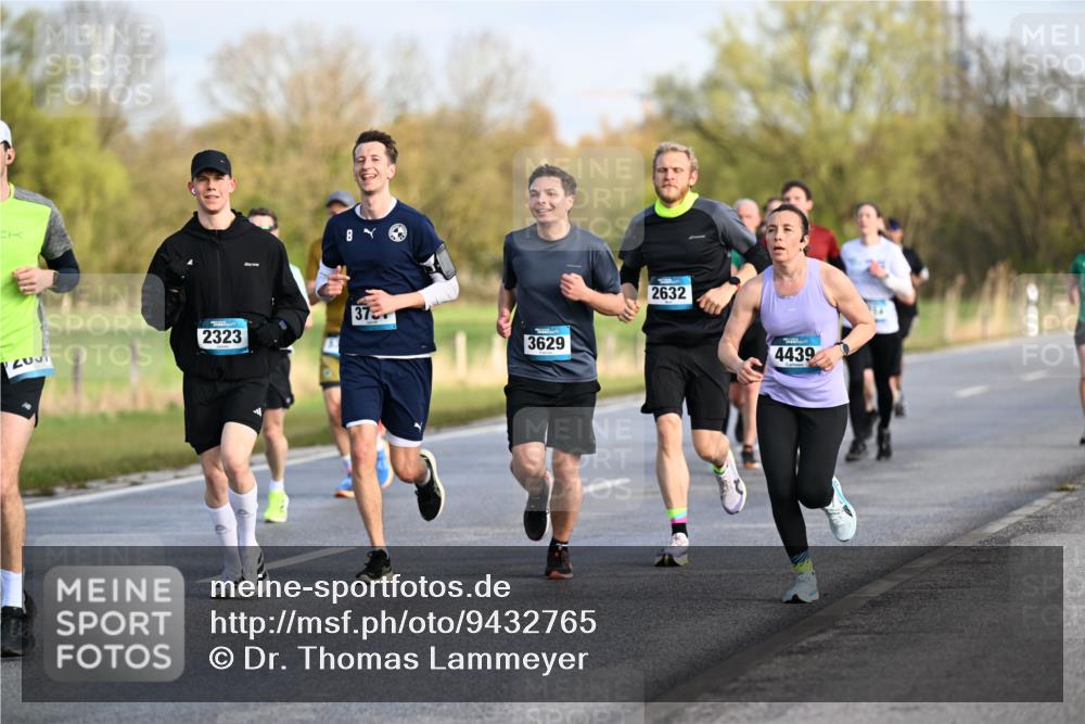 12.04.2026 - 45. Internationalen Wilhelmsburger Insellauf Dr. Thomas Lammeyer http://msf.ph/oto/9432765 12.04.2026 09:15:58 Laufen 2323, 8, 37, 3629, 2632, 4439 meine-sportfotos.de