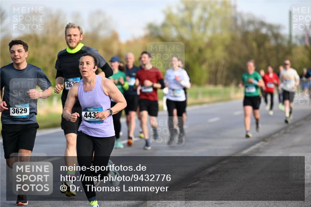12.04.2026 - 45. Internationalen Wilhelmsburger Insellauf Dr. Thomas Lammeyer http://msf.ph/oto/9432776 12.04.2026 09:16:00 Laufen 3629, 262, 443 meine-sportfotos.de