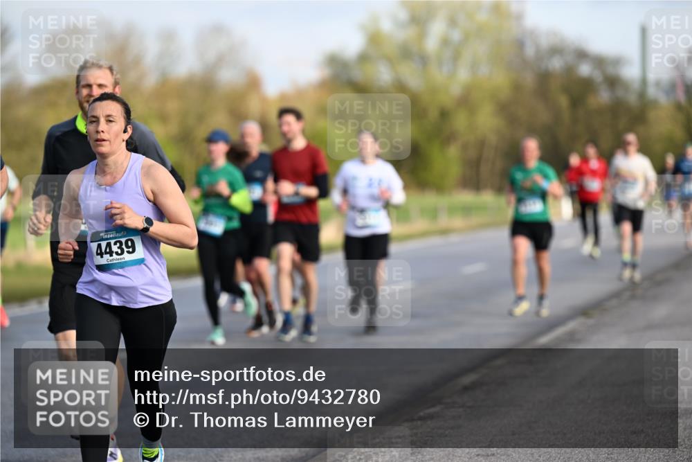 12.04.2026 - 45. Internationalen Wilhelmsburger Insellauf Dr. Thomas Lammeyer http://msf.ph/oto/9432780 12.04.2026 09:16:00 Laufen 4439 meine-sportfotos.de