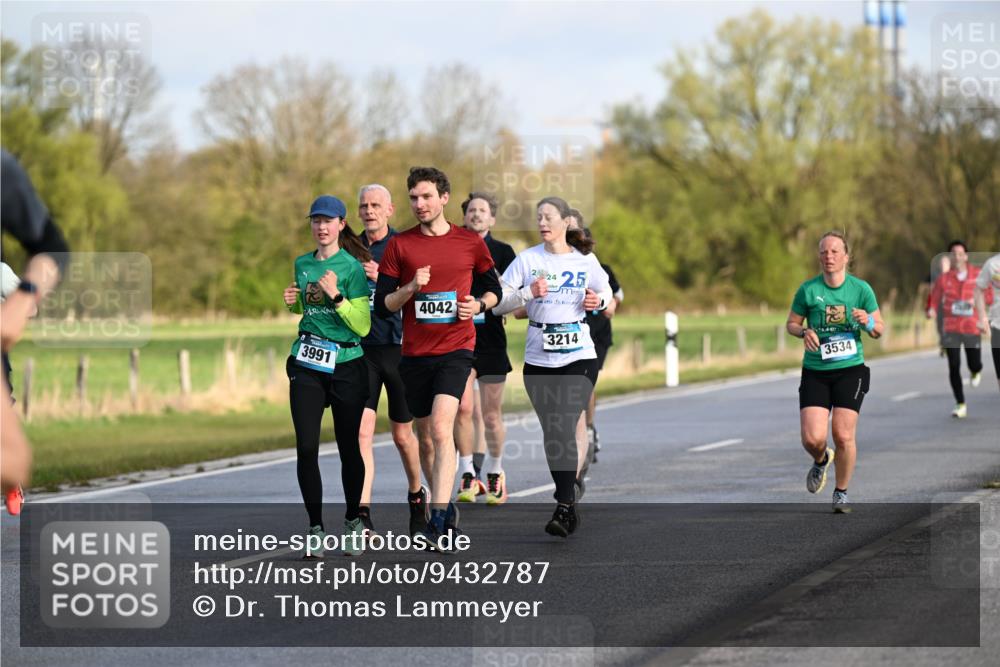 12.04.2026 - 45. Internationalen Wilhelmsburger Insellauf Dr. Thomas Lammeyer http://msf.ph/oto/9432787 12.04.2026 09:16:02 Laufen 3991, 224, 25, 4042, 3214, 3534 meine-sportfotos.de