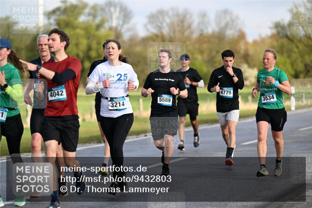 12.04.2026 - 45. Internationalen Wilhelmsburger Insellauf Dr. Thomas Lammeyer http://msf.ph/oto/9432803 12.04.2026 09:16:04 Laufen 1, 4042, 2924, 25, 3214, 5589, 4779, 3534 meine-sportfotos.de