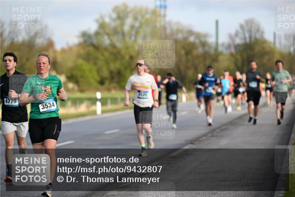 12.04.2026 - 45. Internationalen Wilhelmsburger Insellauf Dr. Thomas Lammeyer http://msf.ph/oto/9432807 12.04.2026 09:16:05 Laufen 4779, 3534, 88585 meine-sportfotos.de