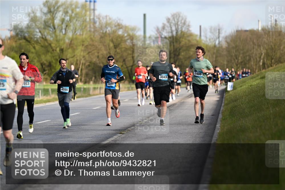 12.04.2026 - 45. Internationalen Wilhelmsburger Insellauf Dr. Thomas Lammeyer http://msf.ph/oto/9432821 12.04.2026 09:16:08 Laufen 25, 953, 4555, 5048, 3043, 5405 meine-sportfotos.de