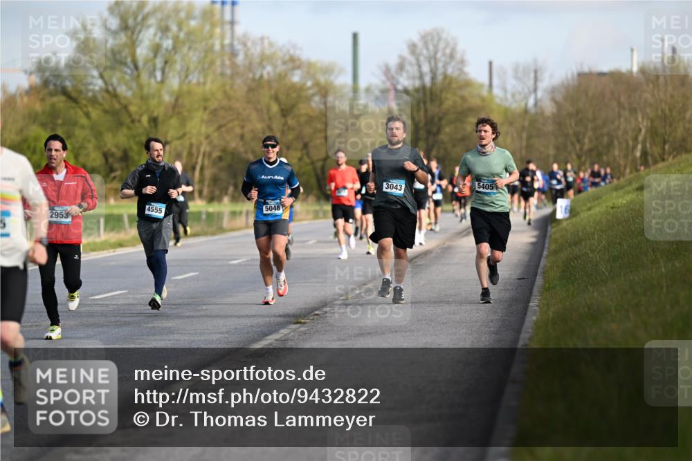 12.04.2026 - 45. Internationalen Wilhelmsburger Insellauf Dr. Thomas Lammeyer http://msf.ph/oto/9432822 12.04.2026 09:16:08 Laufen 4555, 2953, 5048, 3043, 5405 meine-sportfotos.de
