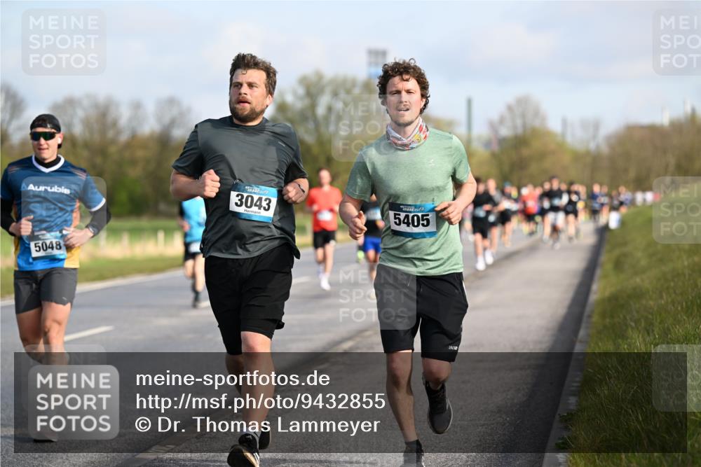 12.04.2026 - 45. Internationalen Wilhelmsburger Insellauf Dr. Thomas Lammeyer http://msf.ph/oto/9432855 12.04.2026 09:16:15 Laufen 3043, 5405, 5048 meine-sportfotos.de