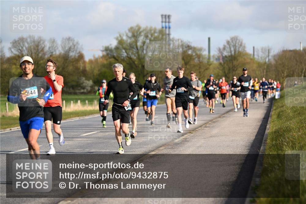 12.04.2026 - 45. Internationalen Wilhelmsburger Insellauf Dr. Thomas Lammeyer http://msf.ph/oto/9432875 12.04.2026 09:16:20 Laufen 844, 3546 meine-sportfotos.de