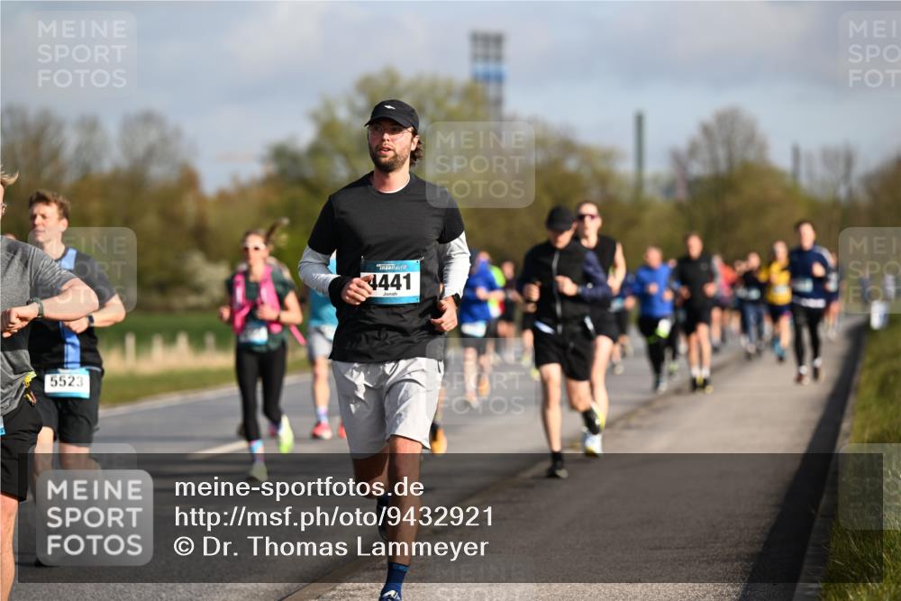 12.04.2026 - 45. Internationalen Wilhelmsburger Insellauf Dr. Thomas Lammeyer http://msf.ph/oto/9432921 12.04.2026 09:16:29 Laufen 5523, 4, 4441 meine-sportfotos.de