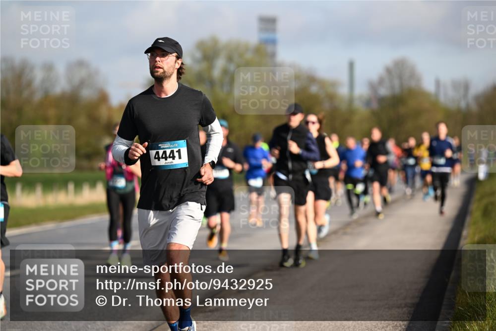 12.04.2026 - 45. Internationalen Wilhelmsburger Insellauf Dr. Thomas Lammeyer http://msf.ph/oto/9432925 12.04.2026 09:16:29 Laufen 4441 meine-sportfotos.de