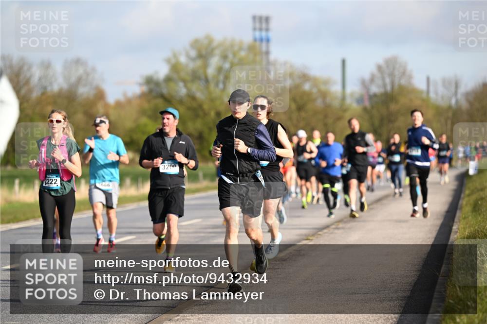 12.04.2026 - 45. Internationalen Wilhelmsburger Insellauf Dr. Thomas Lammeyer http://msf.ph/oto/9432934 12.04.2026 09:16:31 Laufen 2222, 3200 meine-sportfotos.de
